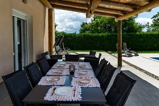 Karlo Apartment Cavle Croatia